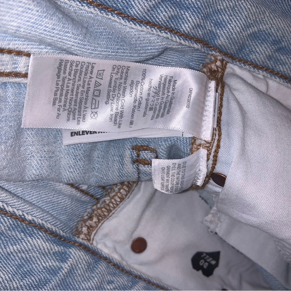 Madewell The MomJean Short Light Wash - Picture 14 of 15